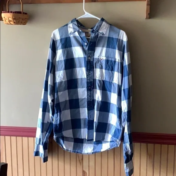 LONG sleeve button down Hollister shirt - Picture 1 of 4